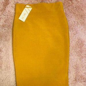 NWT Bandage Skirt